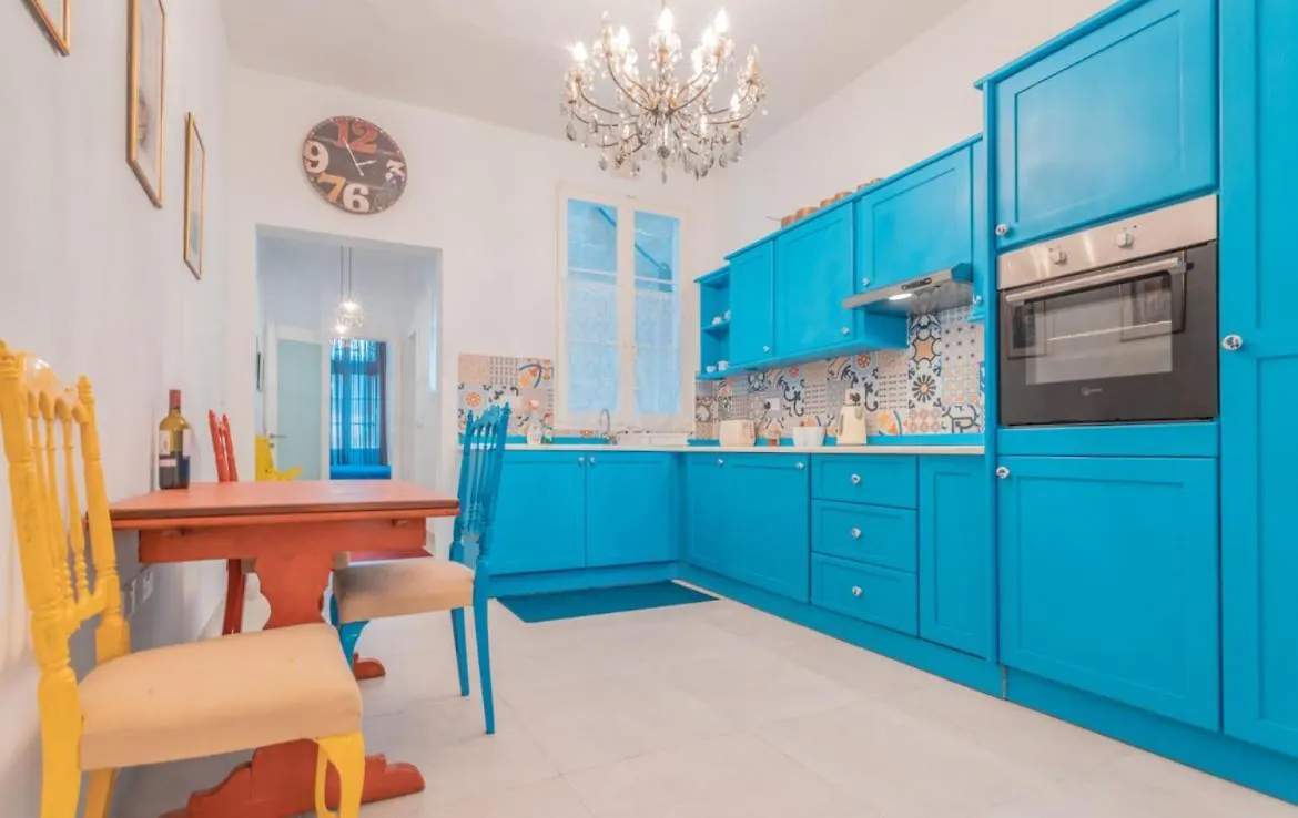 Blue Waves Apartment With Maltese Balcony location